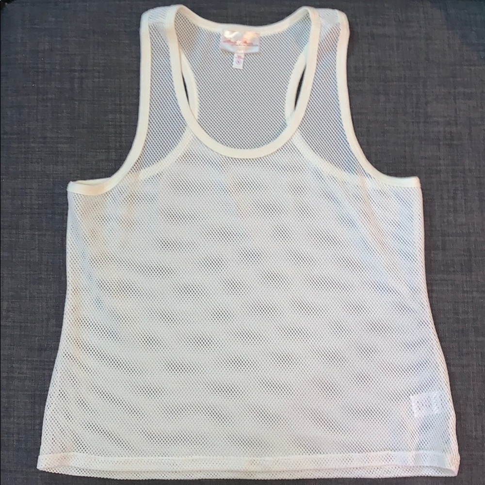 Mesh tank